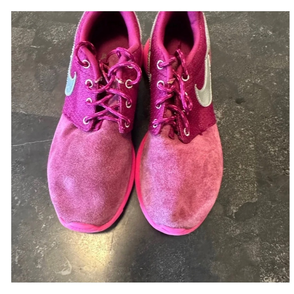 Junior size (4.5y) Nike Pink/PurpleRoshe.